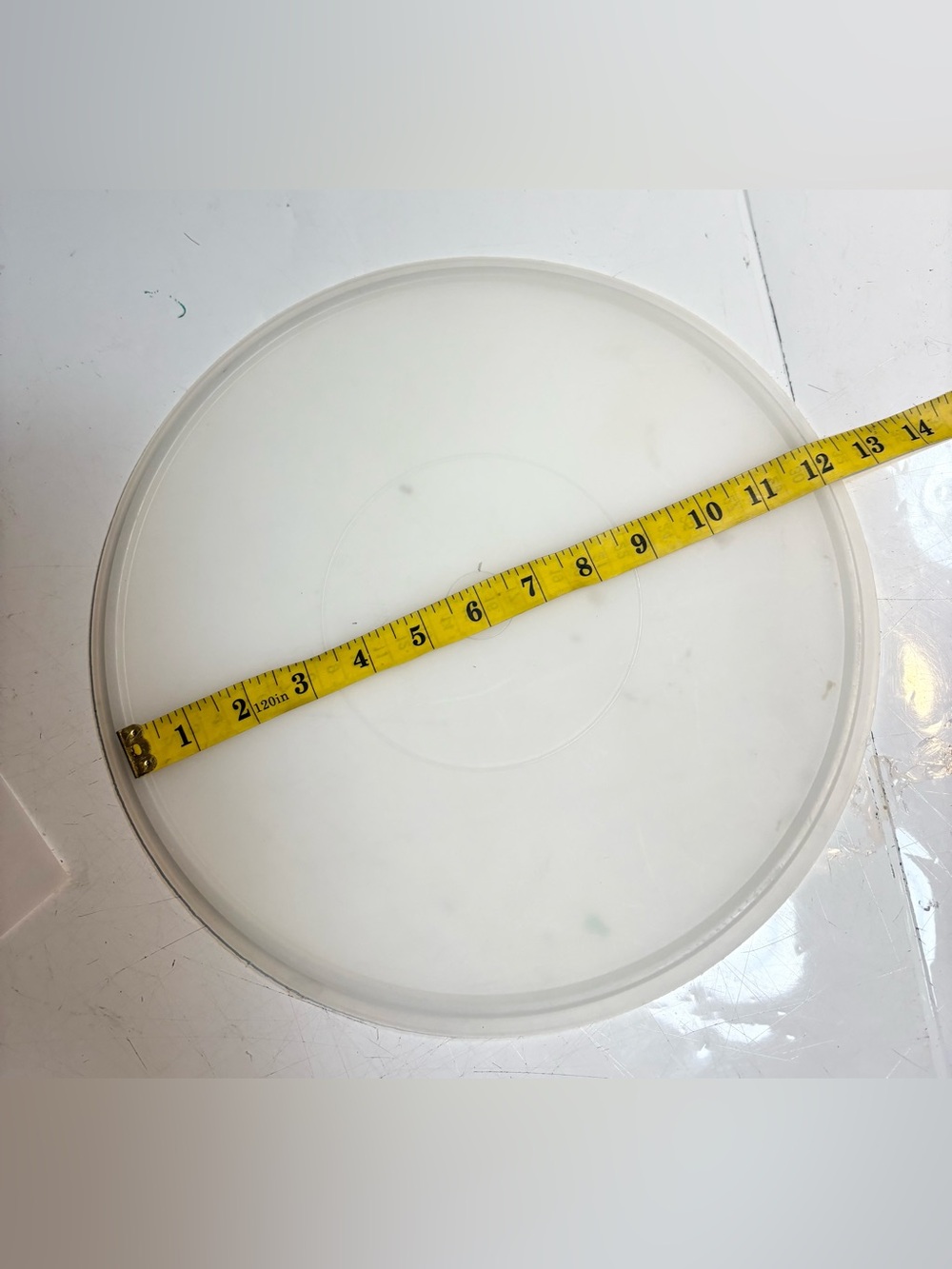 a classic Vintage Tupperware 12-inch Round Replacement Lid (Seal #224)
